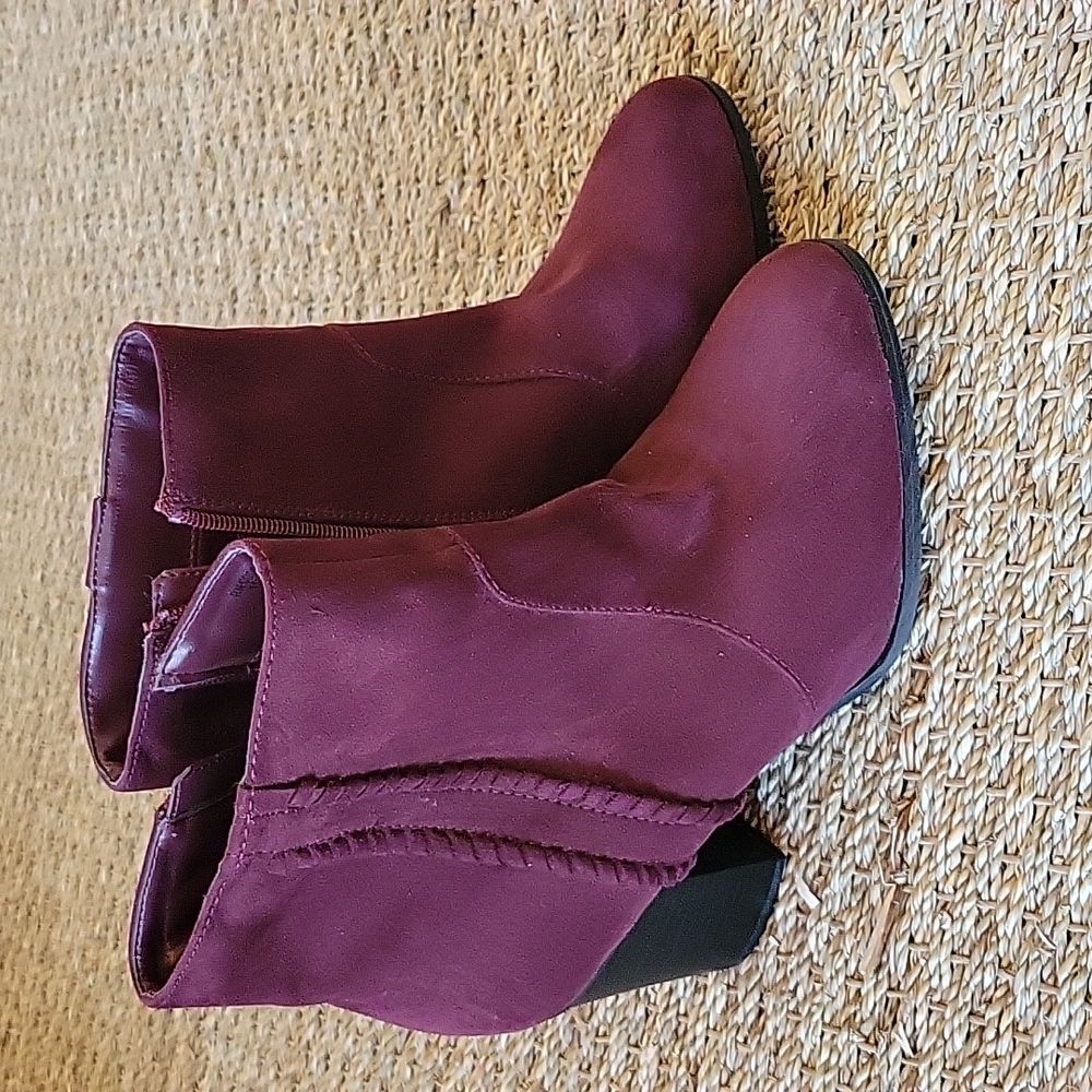 PRIMARK burgundy suede ankle boots with zip side.  Size is 9 in good condition.